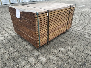 Ca. 112x Guyana Ipé Planken Geschaafd, 25x140mm, lengte 185cm